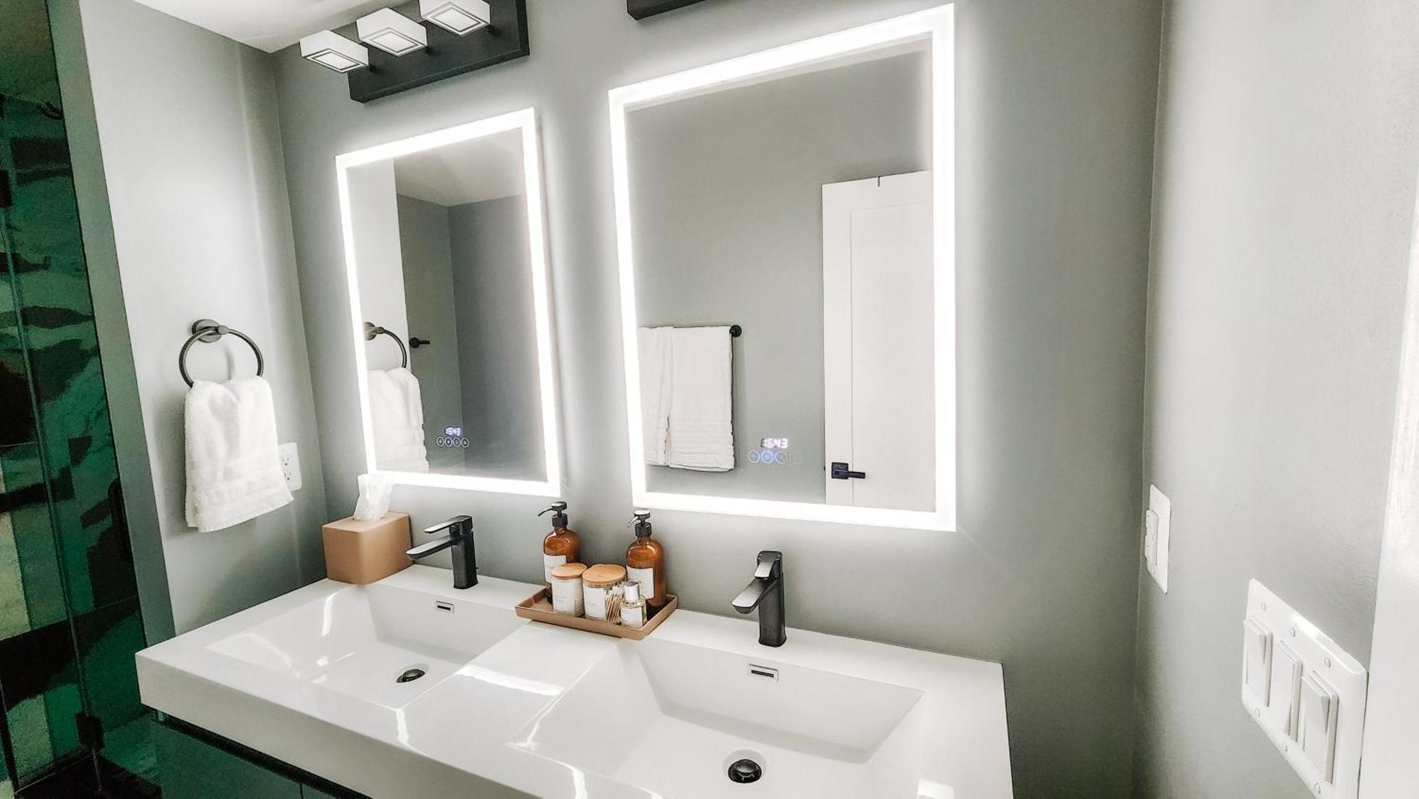 Private Modern Luxury Suite In Historic Stone Home Washington Extérieur photo