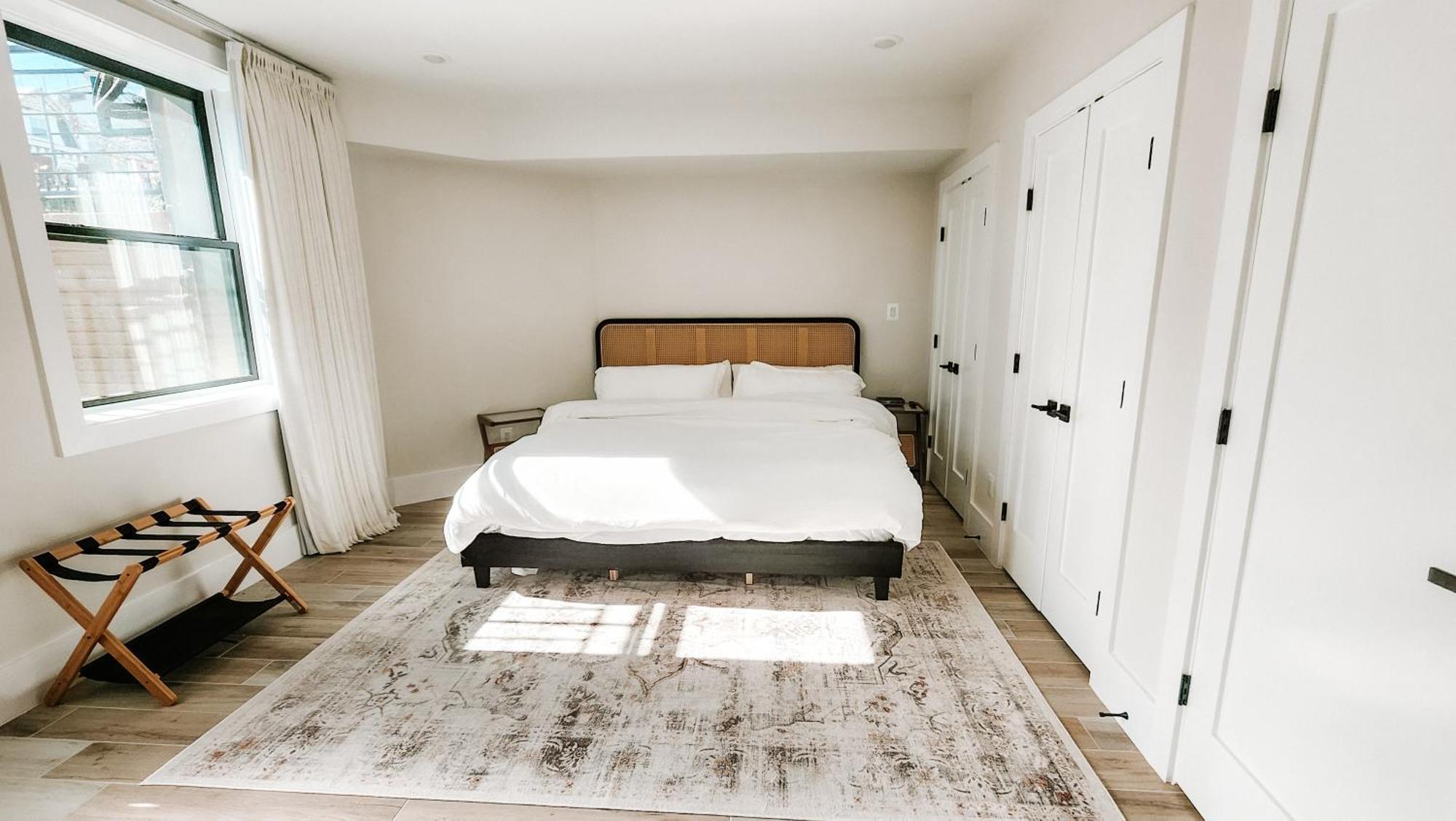 Private Modern Luxury Suite In Historic Stone Home Washington Extérieur photo